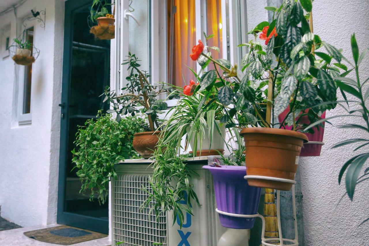 Apartment On Freedom Square Diuma Street Tbilisi Exterior foto
